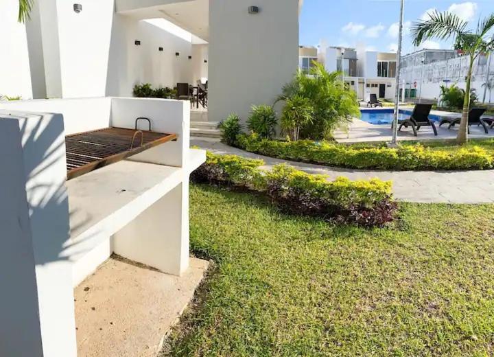 Elegante Y Preciosa Casa Con Excelente Ubicacion Villa Cancún Exterior foto