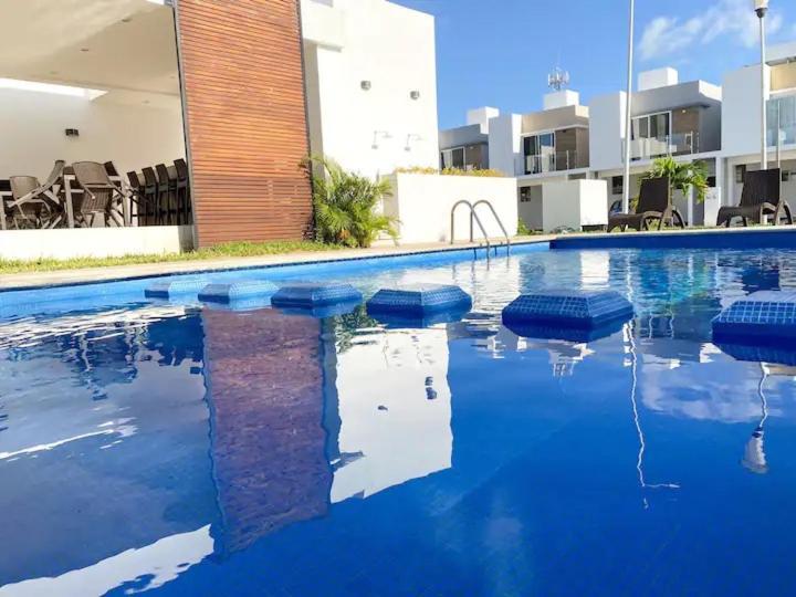 Elegante Y Preciosa Casa Con Excelente Ubicacion Villa Cancún Exterior foto